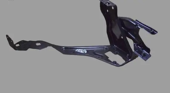 Mercedes-Benz C W204 Headlight/headlamp mounting bracket 204620589
