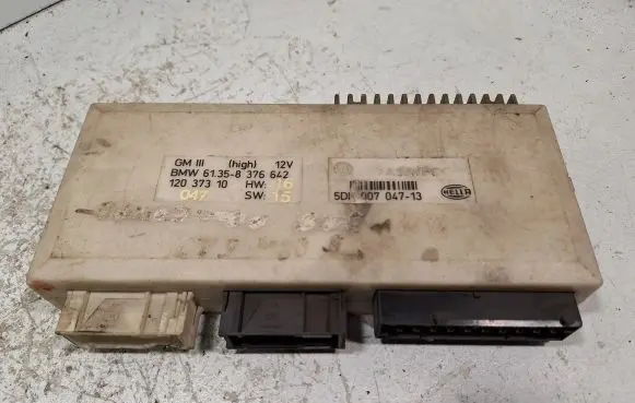 BMW 5 E39 Comfort/convenience module 5DK00704713 61358376642 12037310