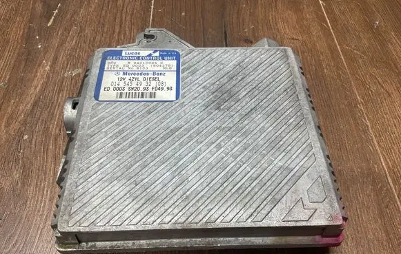 Mercedes-Benz C W202 Engine control unit/module 0145454932