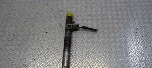 Ford Focus Fuel injector EJBP022017 1570WW18F41