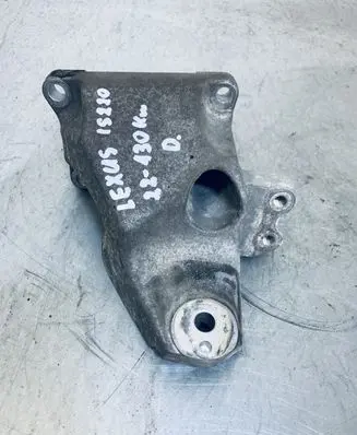 Lexus IS 220D-250-350 Engine mounting bracket