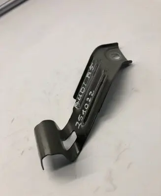 Audi A5 Fender mounting bracket 8b3821472