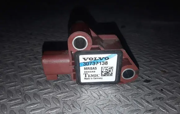 Volvo V50 Airbag deployment crash/impact sensor 30737138