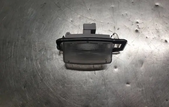 Mitsubishi Outlander Number plate light A046017