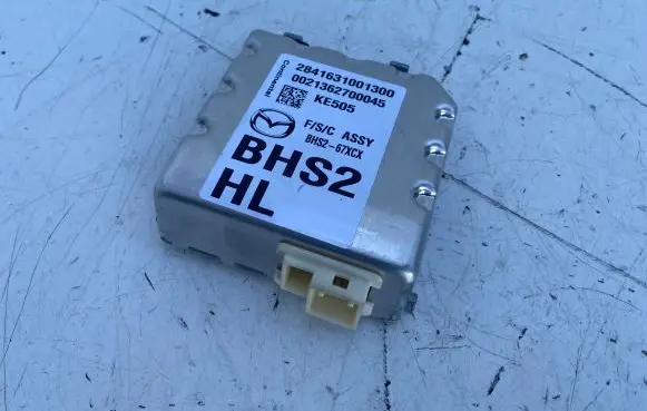 Windshield/windscreen camera
