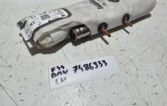 BMW 2 F44 Seat airbag 7486333