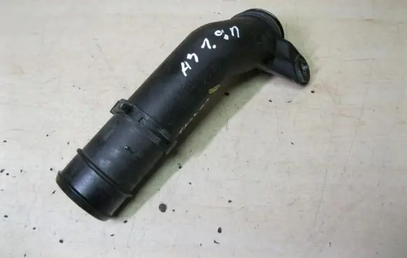 Audi A3 S3 8P Air intake hose/pipe 3C0145770B VD4473