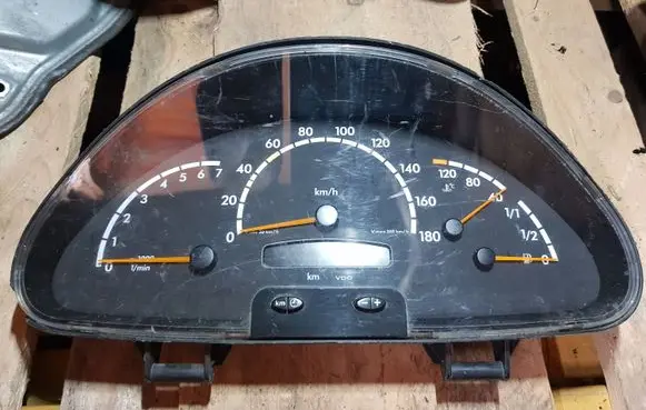 Mercedes-Benz Sprinter W901 W902 W903 W904 Speedometer (instrument cluster) A0014464721