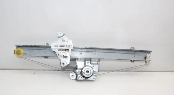Nissan X-Trail T32 Front door electric window regulator 807304CA0A