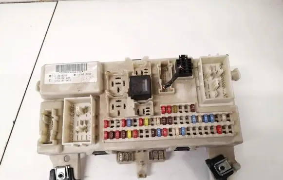 Ford Focus Fuse box set 4m5t14a073ah 4m5t-14a073-ah