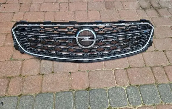 Opel Insignia B ACC Distronic radar sensor grill/trim 878533856840003