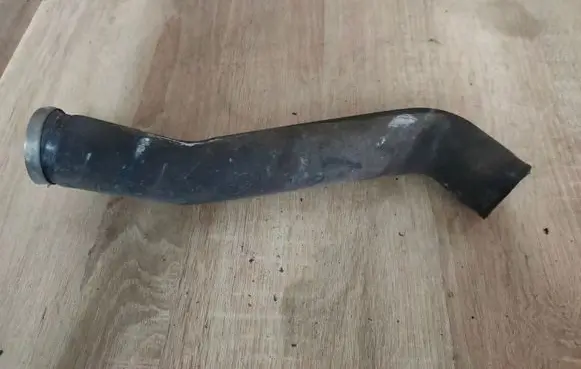 Mercedes-Benz Sprinter W901 W902 W903 W904 Engine coolant pipe/hose