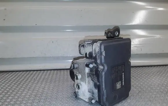 Volvo V70 ABS Pump 30681619 8g9n2c405ac