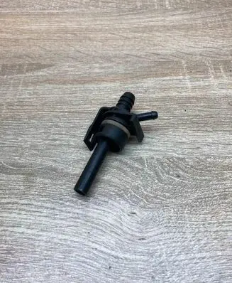 BMW 3 E36 Breather/breather pipe/hose 1726182