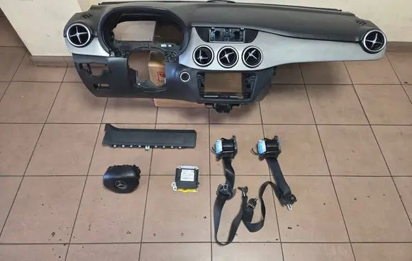 Mercedes-Benz B W246 W242 Airbag set with panel 2011154 2011165 A2468600402