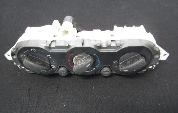 Ford Focus Climate control unit 3M5T19980AD 3m5t-19980-ad