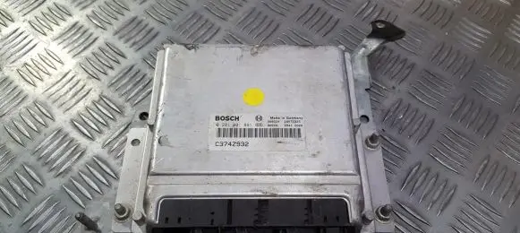 Alfa Romeo 156 Engine control unit/module C374Z932 0281001891