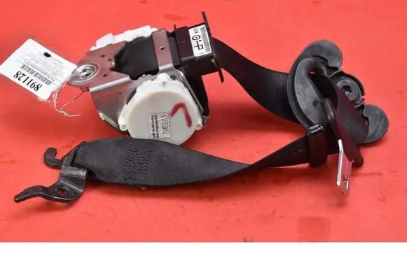 BMW 3 E90 E91 Front seatbelt 33059848