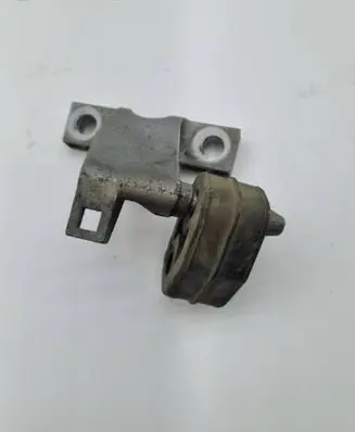 Chrysler Pacifica Muffler mount bracket/holder 68257860AA 15330