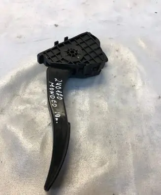 Ford Mondeo MK V Accelerator throttle pedal Dg9c9f836ad