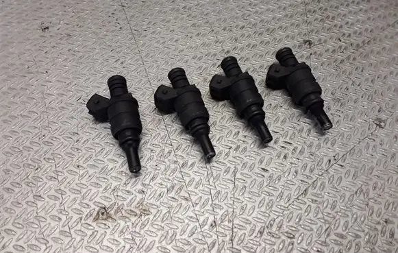 BMW 3 E46 Fuel injectors set 1427240