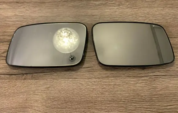 Volvo V50 Wing mirror glass 3345758 3345759