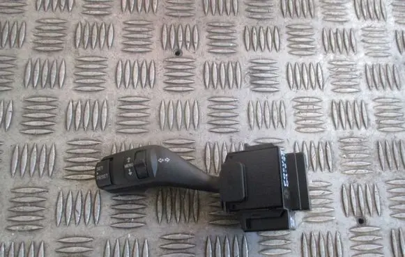 Ford Focus Indicator stalk 17D940B