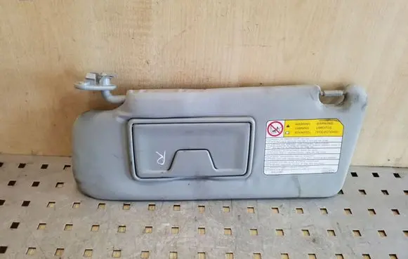 Mitsubishi Outlander Sun visor