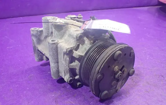 Mazda 323 F Air conditioning (A/C) compressor (pump) YS4H19D829-AB