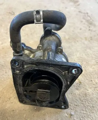 Toyota Avensis T220 Vacuum pump