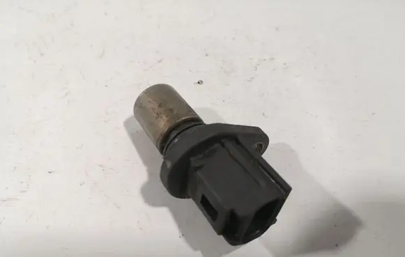 Toyota Avensis T250 Camshaft position sensor 0296000590