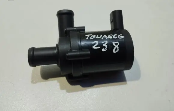 Volkswagen Touareg I Electric auxiliary coolant/water pump 7L0965561