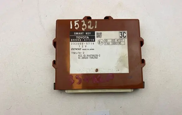 Toyota Prius+ (ZVW40) Door central lock control unit/module 8999047110 2842ATMF82 2325005714