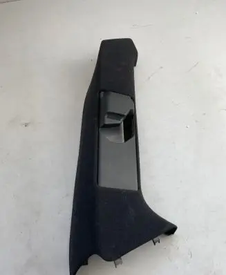 Mercedes-Benz E W210 (C) pillar trim 2106904725