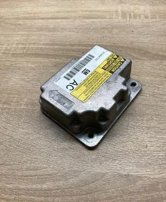 Opel Vectra B Airbag control unit/module 90464705