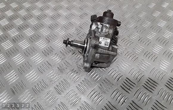 BMW X1 E84 Fuel injection high pressure pump 0445010524 8510865