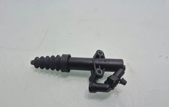 Peugeot 2008 I Clutch slave cylinder 9683750480