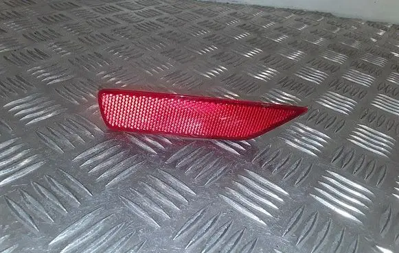 Peugeot 208 II Rear tail light reflector 9827398180
