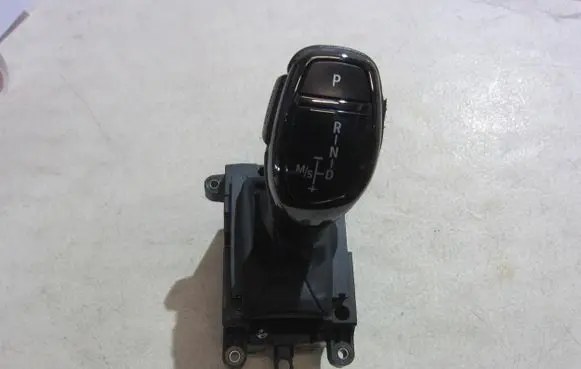 BMW 6 F12 F13 Gear shifter/selector 61319251192