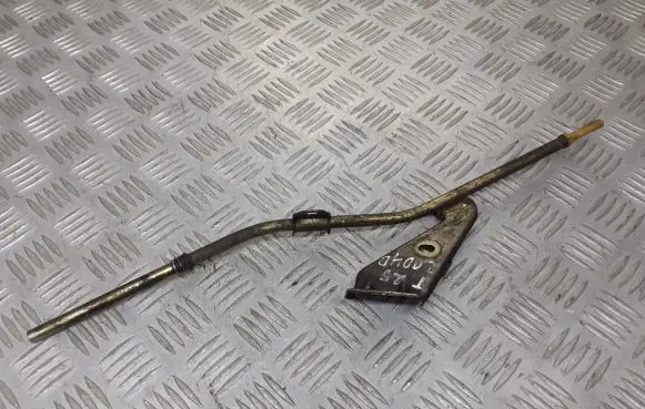 Toyota Avensis T250 Oil level dip stick 
