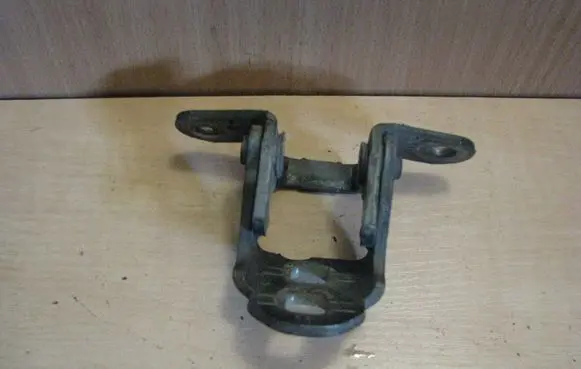 Dodge Avenger Front door upper hinge