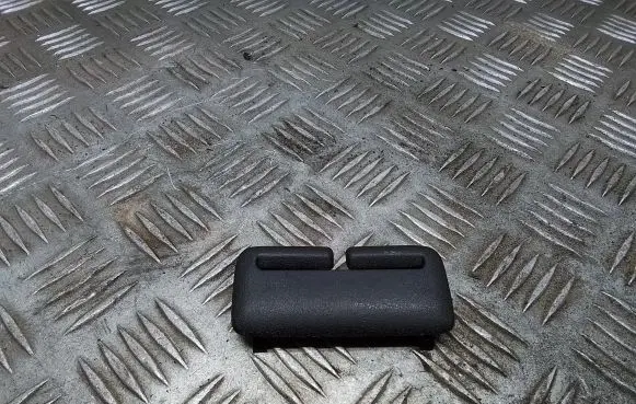Lexus ES 250 - 300 - 330 Seat belt trim 