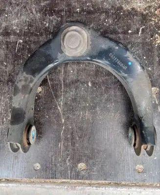 Jeep Grand Cherokee Front upper control arm/wishbone 68217808AB