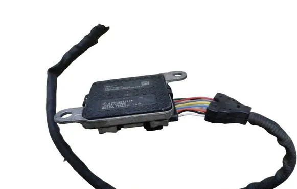 Mercedes-Benz E W213 Lambda probe sensor A0009057108 SNS381A