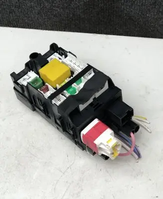 Peugeot 308 Fuse module 18014931
