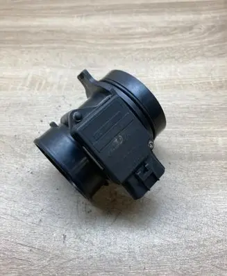 Ford Mondeo MK II Mass air flow meter 97BP12B579AA