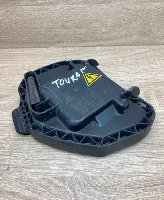 Volkswagen Touran I Headlight/headlamp dust cover 1305239234