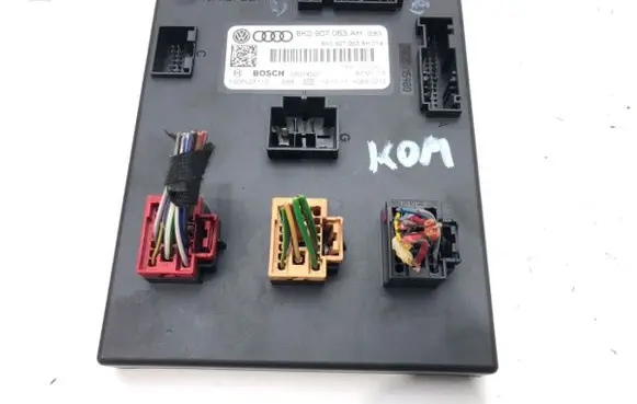 Audi A5 8T 8F Central body control module 8K0907063AH