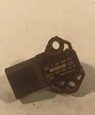 Audi TT Mk1 Air pressure sensor 038906051D 0261230073