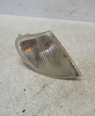 Citroen Berlingo Front indicator light